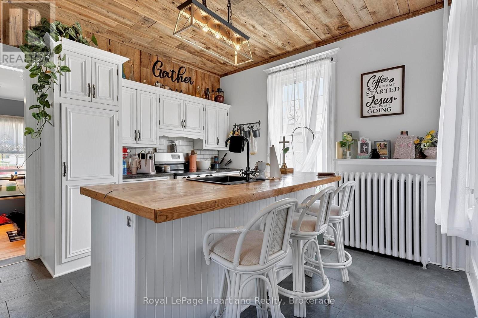 221 Bayfield Road, Goderich, Ontario  N7A 3G4 - Photo 7 - X13036494