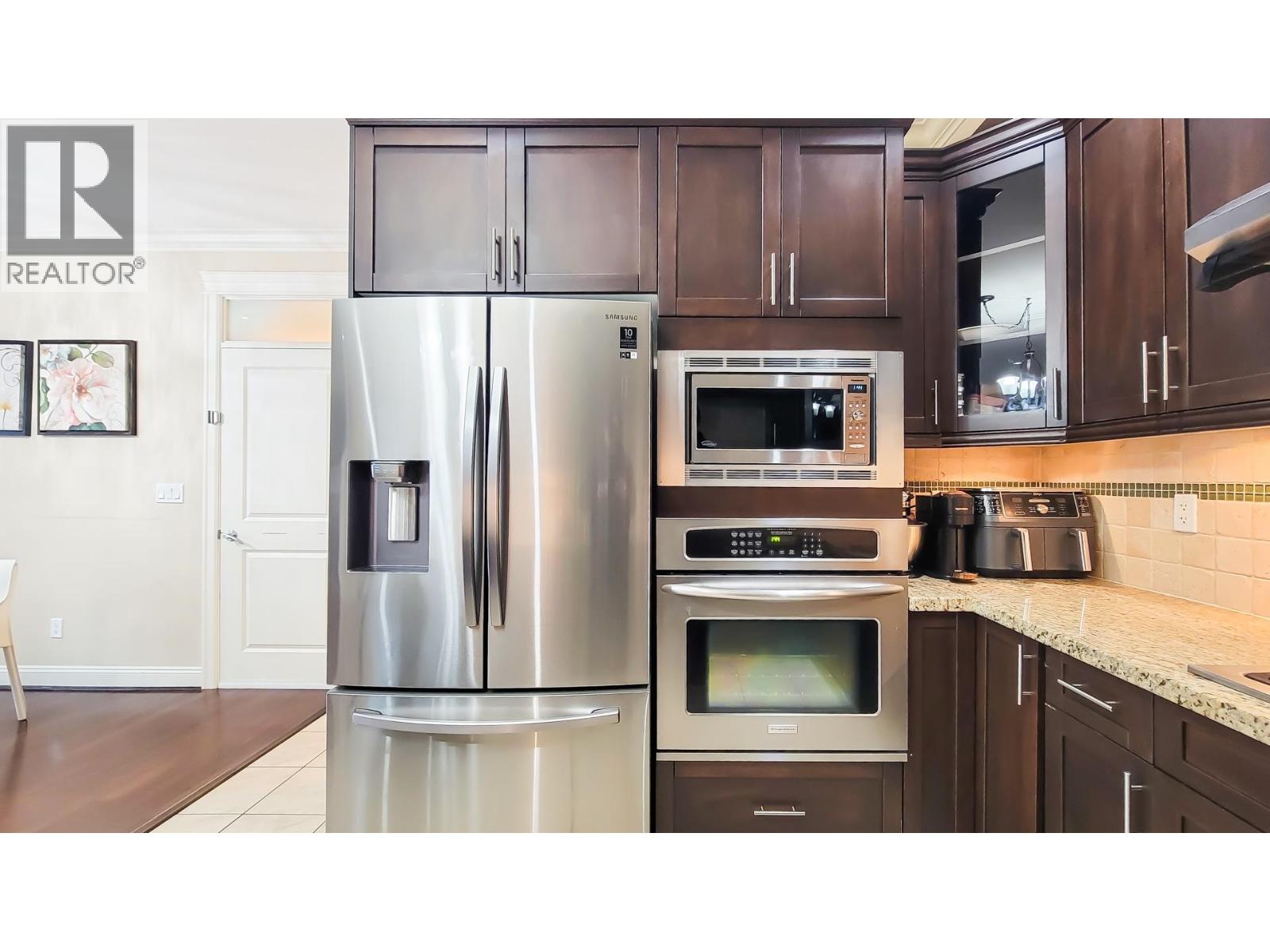 203 E 18th Street, North Vancouver, British Columbia  V7L 2X7 - Photo 11 - R3112646