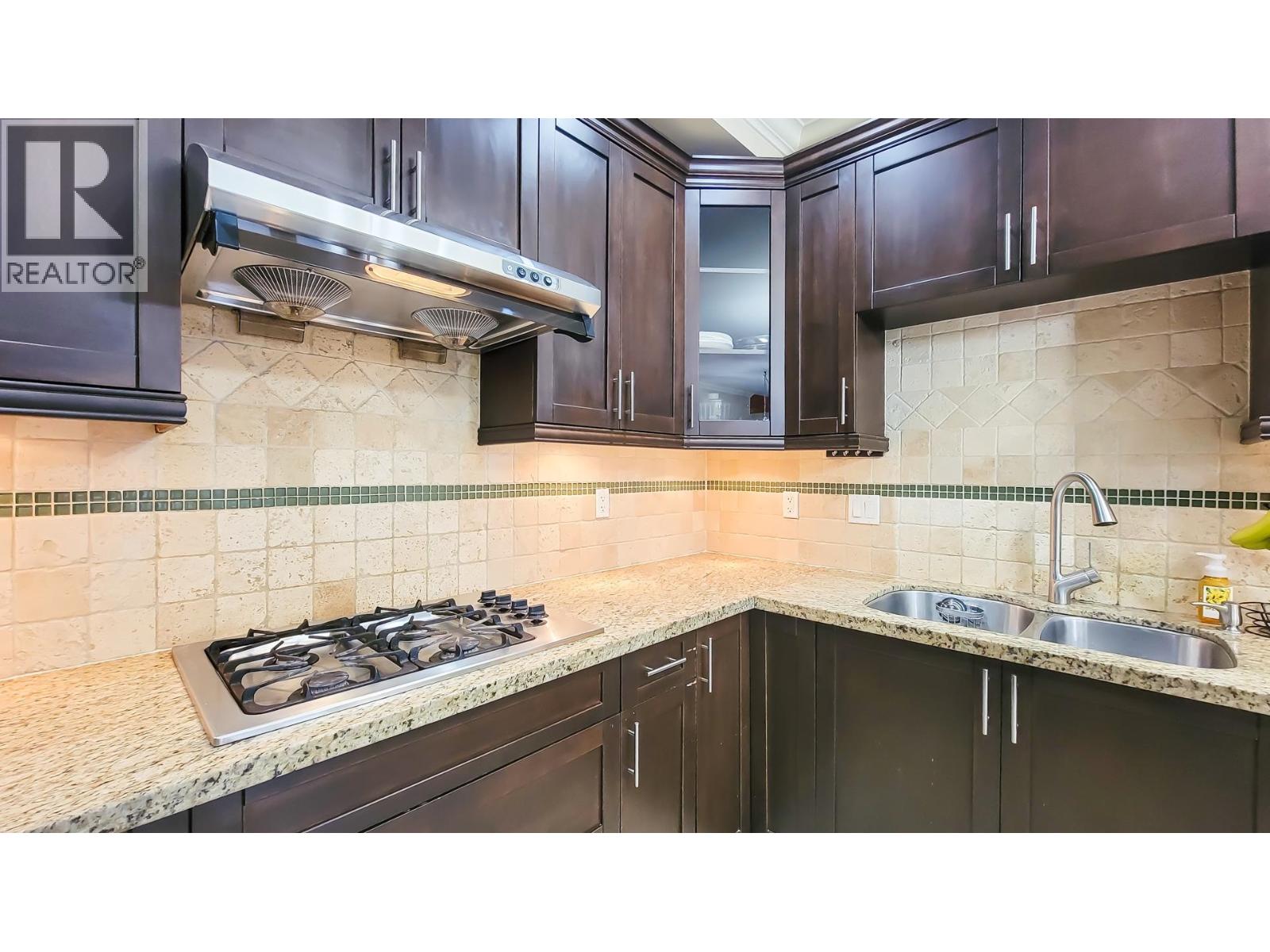 203 E 18th Street, North Vancouver, British Columbia  V7L 2X7 - Photo 12 - R3112646