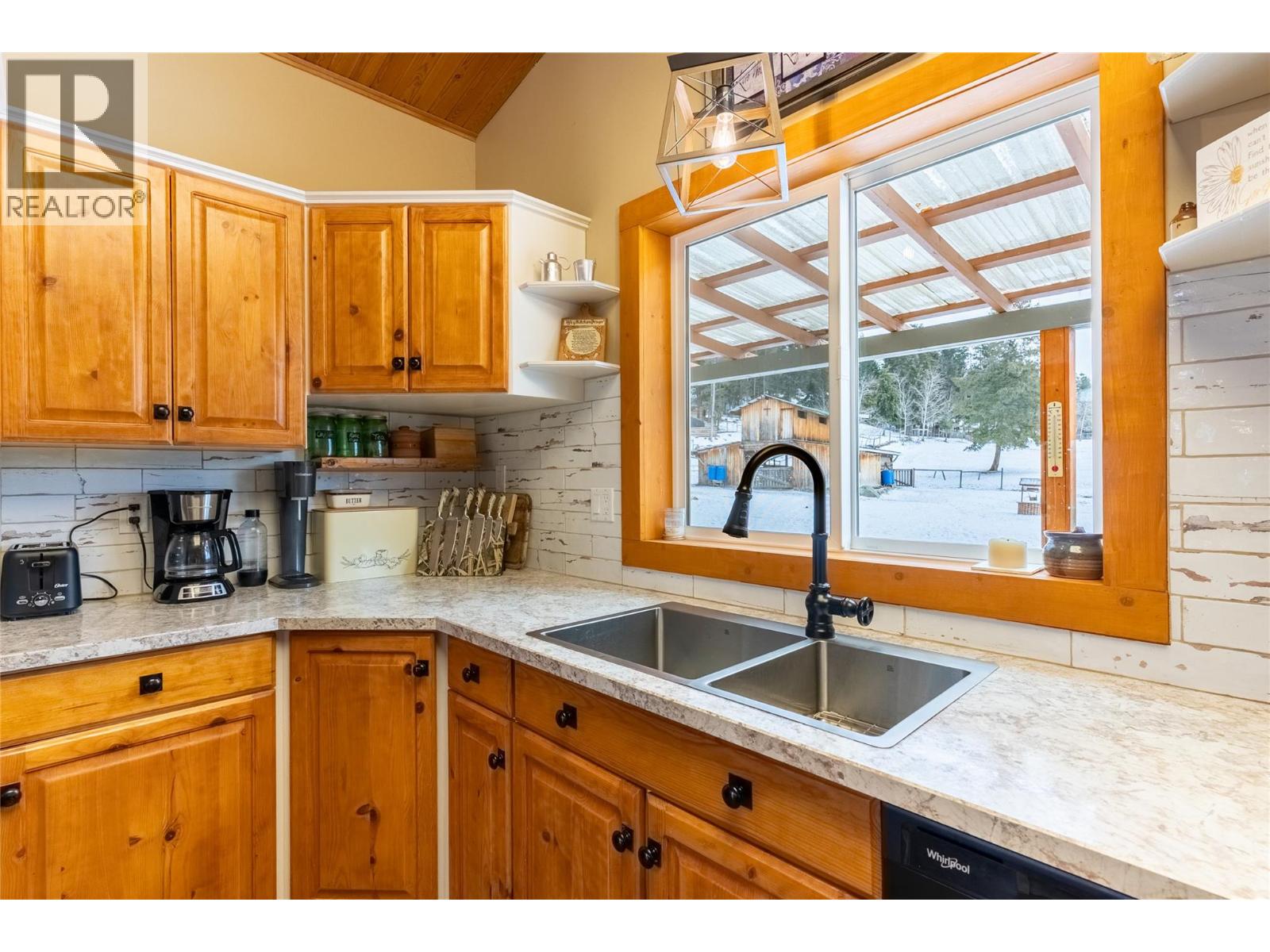 2865 Hale-Vinnie Road, Kamloops, British Columbia  V0E 3E0 - Photo 10 - 10377704