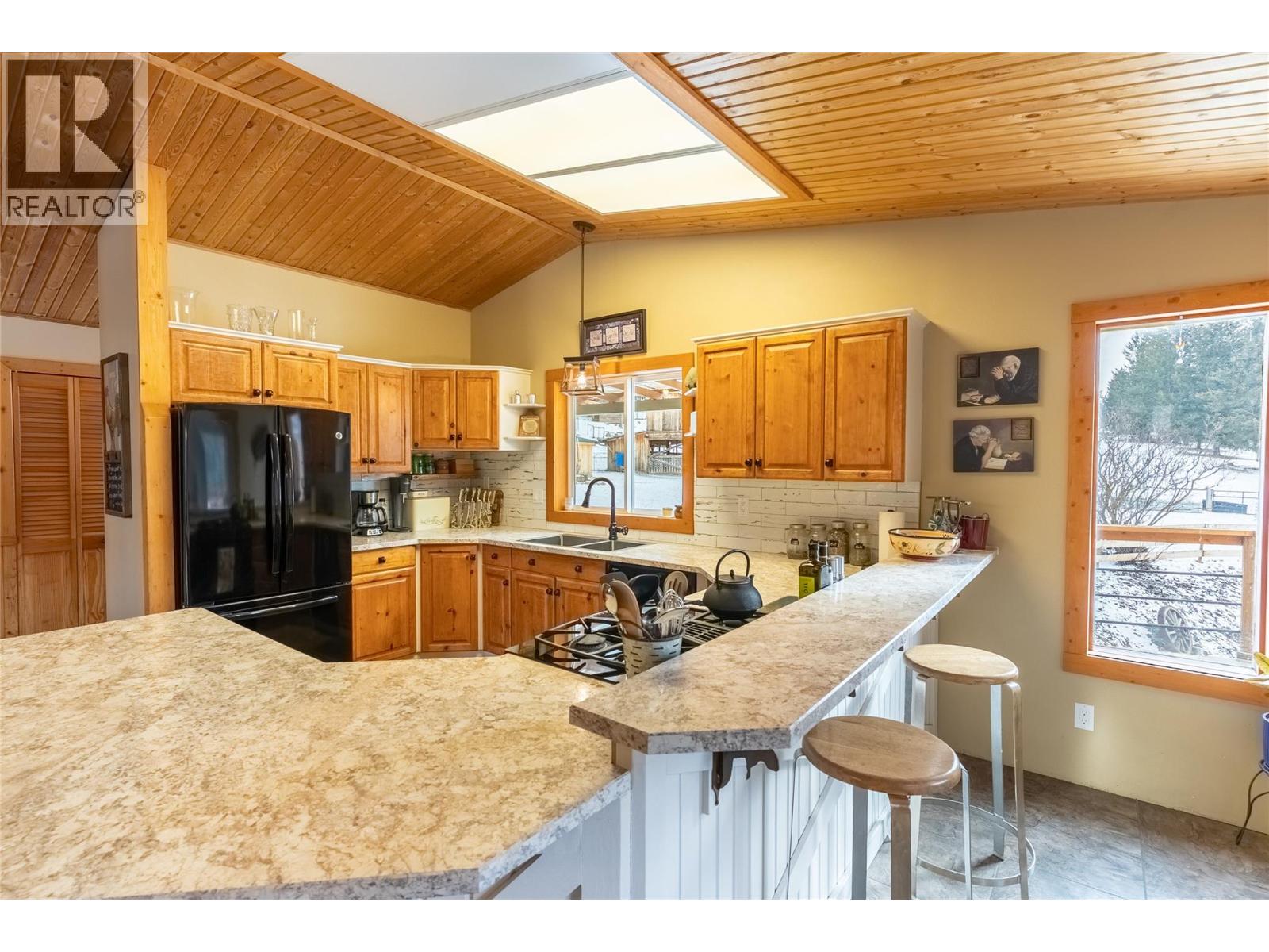 2865 Hale-Vinnie Road, Kamloops, British Columbia  V0E 3E0 - Photo 8 - 10377704