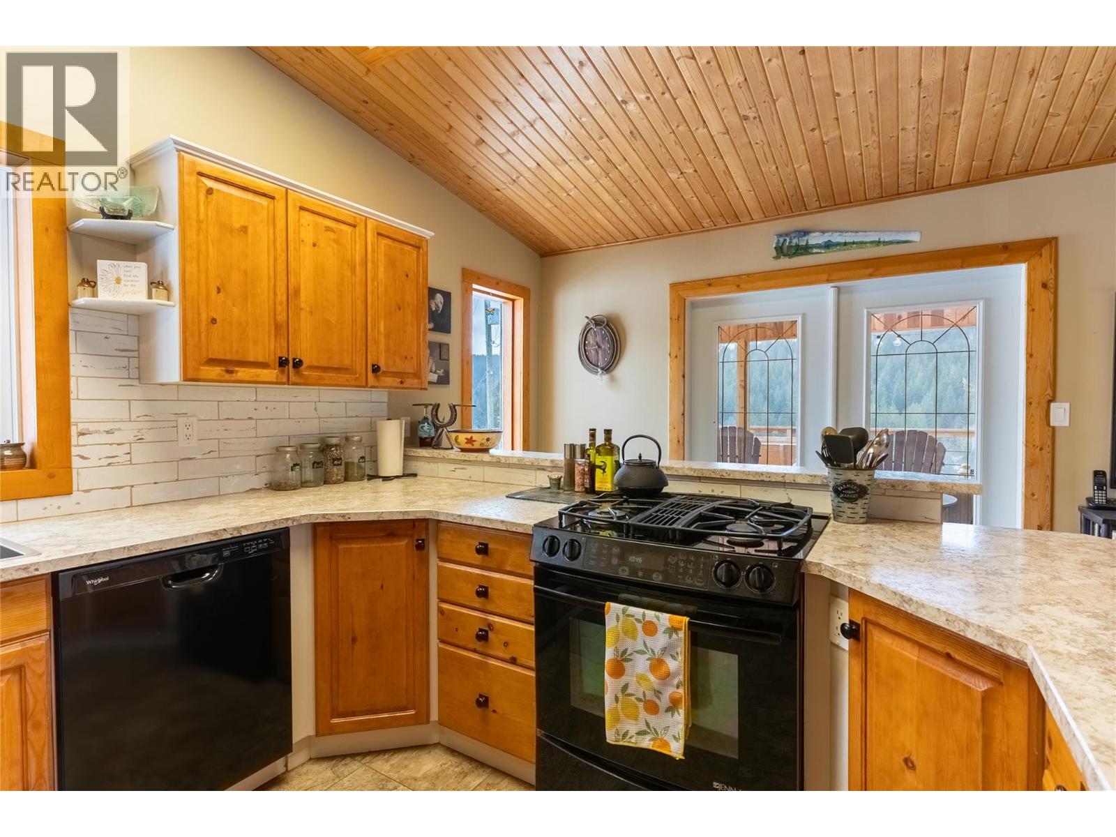 2865 Hale-Vinnie Road, Kamloops, British Columbia  V0E 3E0 - Photo 9 - 10377704