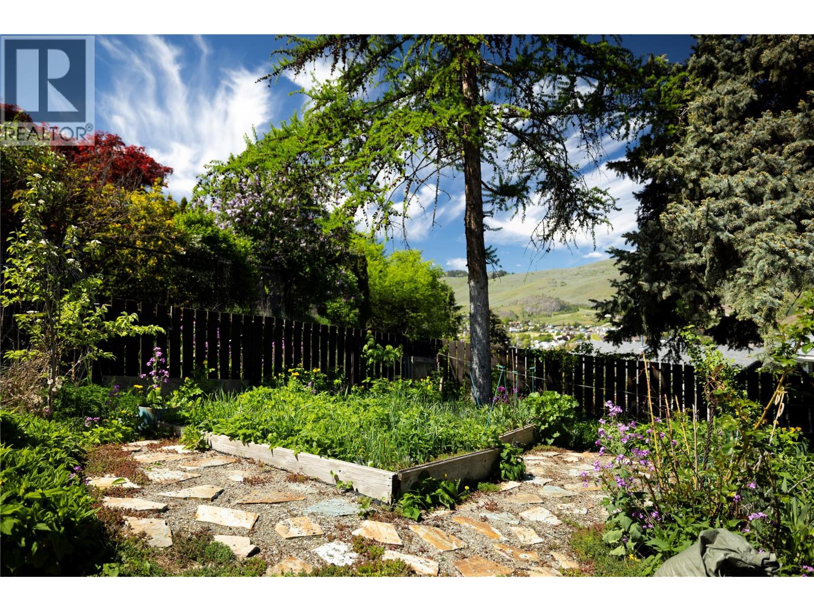 3928 15 Crescent, Vernon, British Columbia  V1T 7H4 - Photo 6 - 10384552