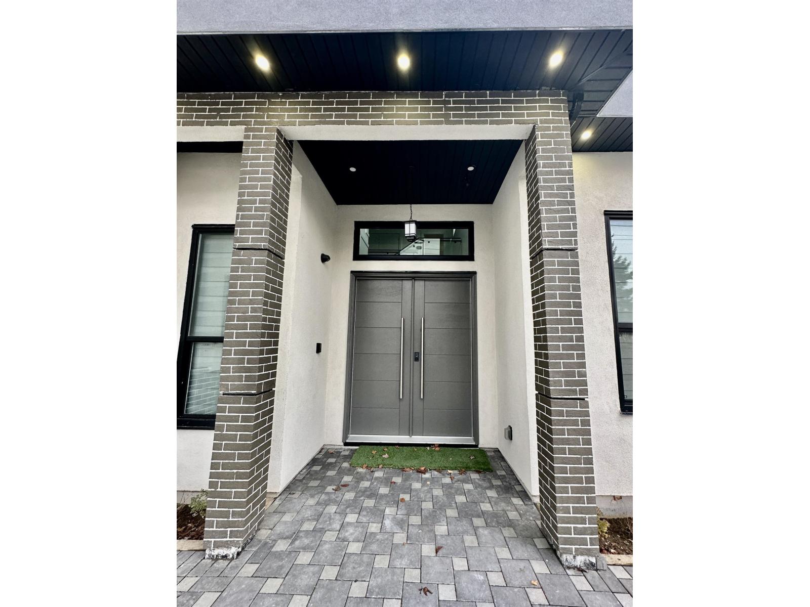 12352 96 Avenue, Surrey, British Columbia  V3V 1W7 - Photo 2 - R3114718