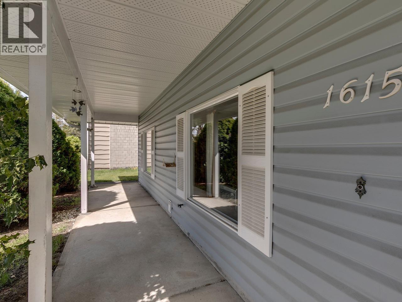 1615 Cornell Avenue, Coquitlam, British Columbia  V3J 3A2 - Photo 37 - R3112961