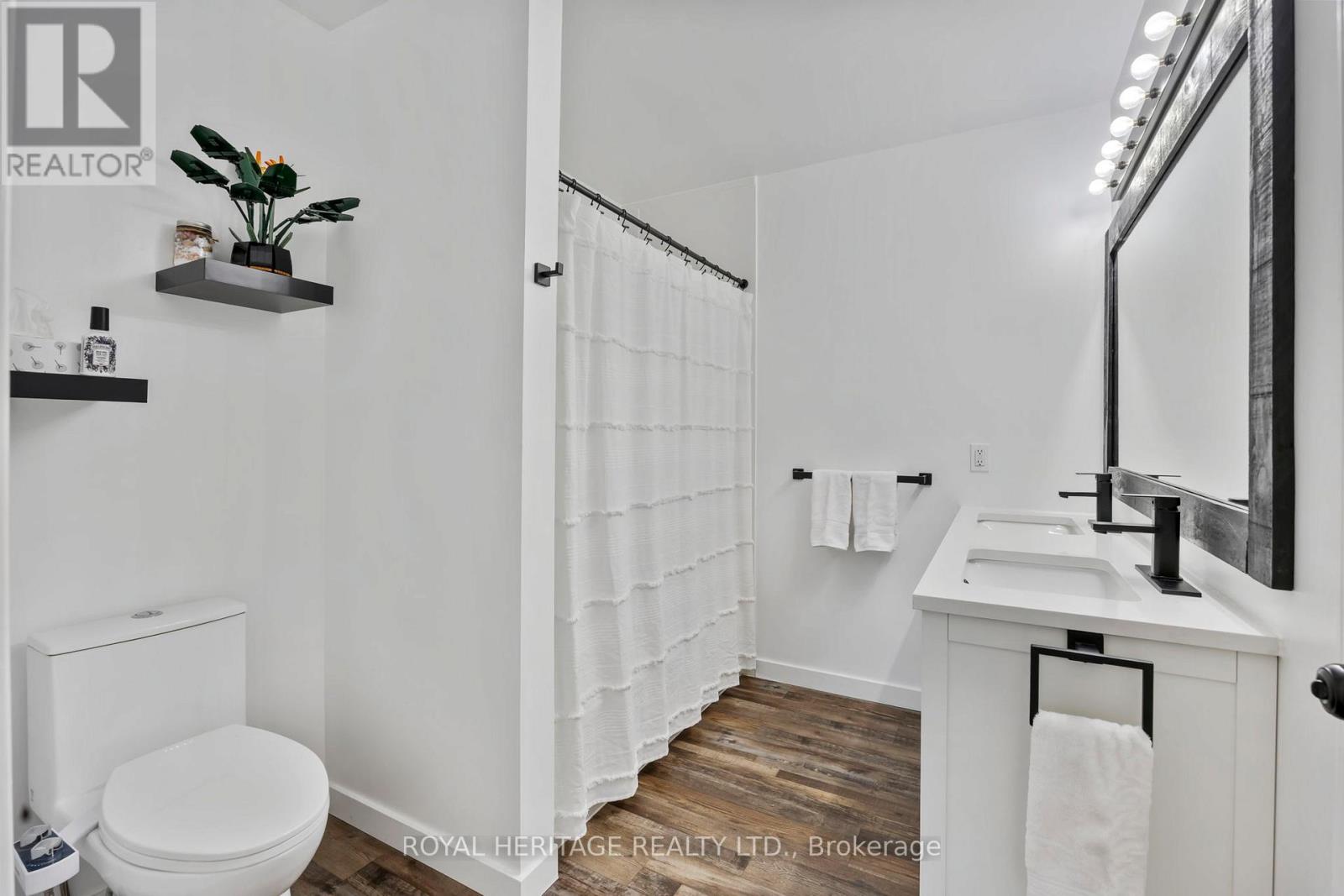 1251 Quest Circle, Mississauga, Ontario  L5N 8B6 - Photo 21 - W12878988