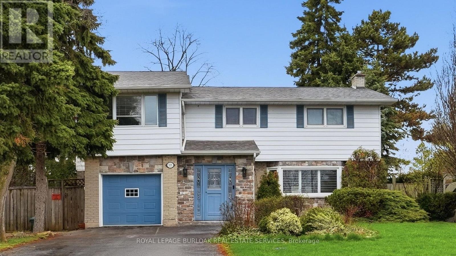 525 GRAND BOULEVARD, Oakville, Ontario