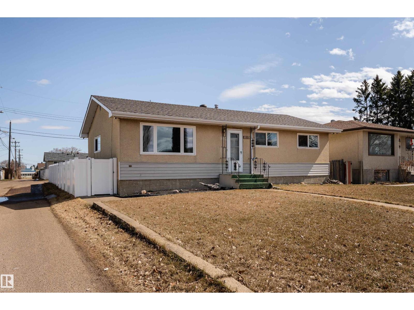 13331 64 ST NW NW, edmonton, Alberta