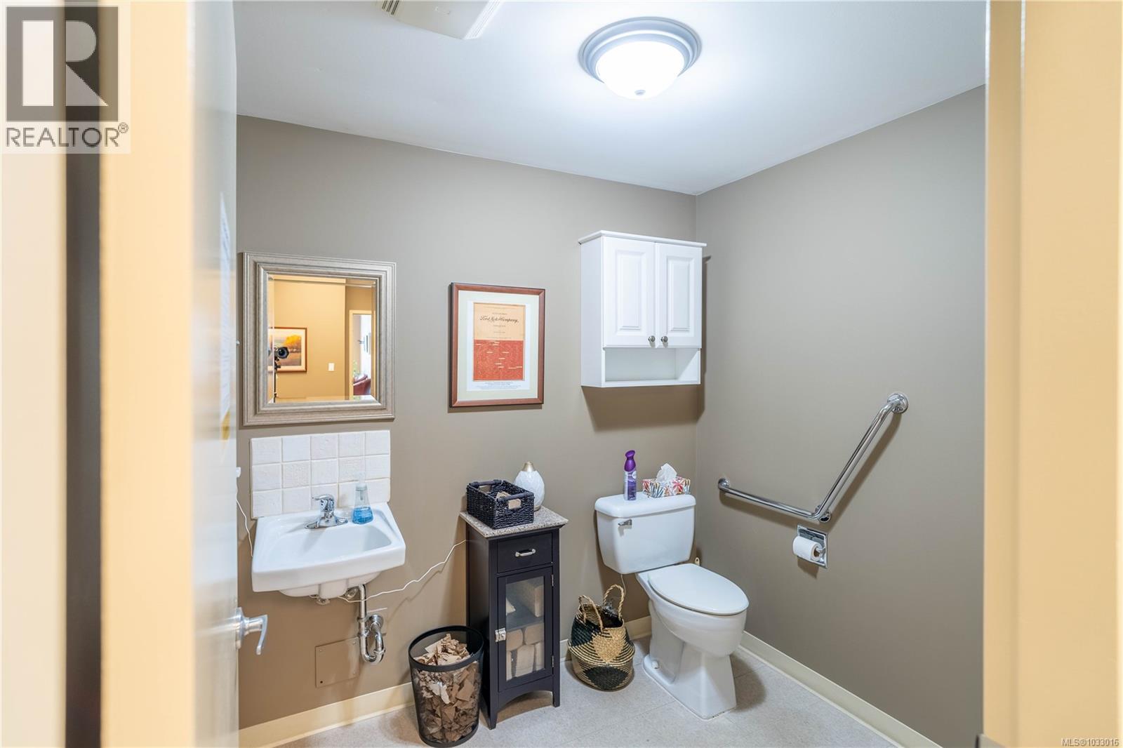 D 951 Canada Ave, Duncan, British Columbia  V9L 1V2 - Photo 15 - 1033016