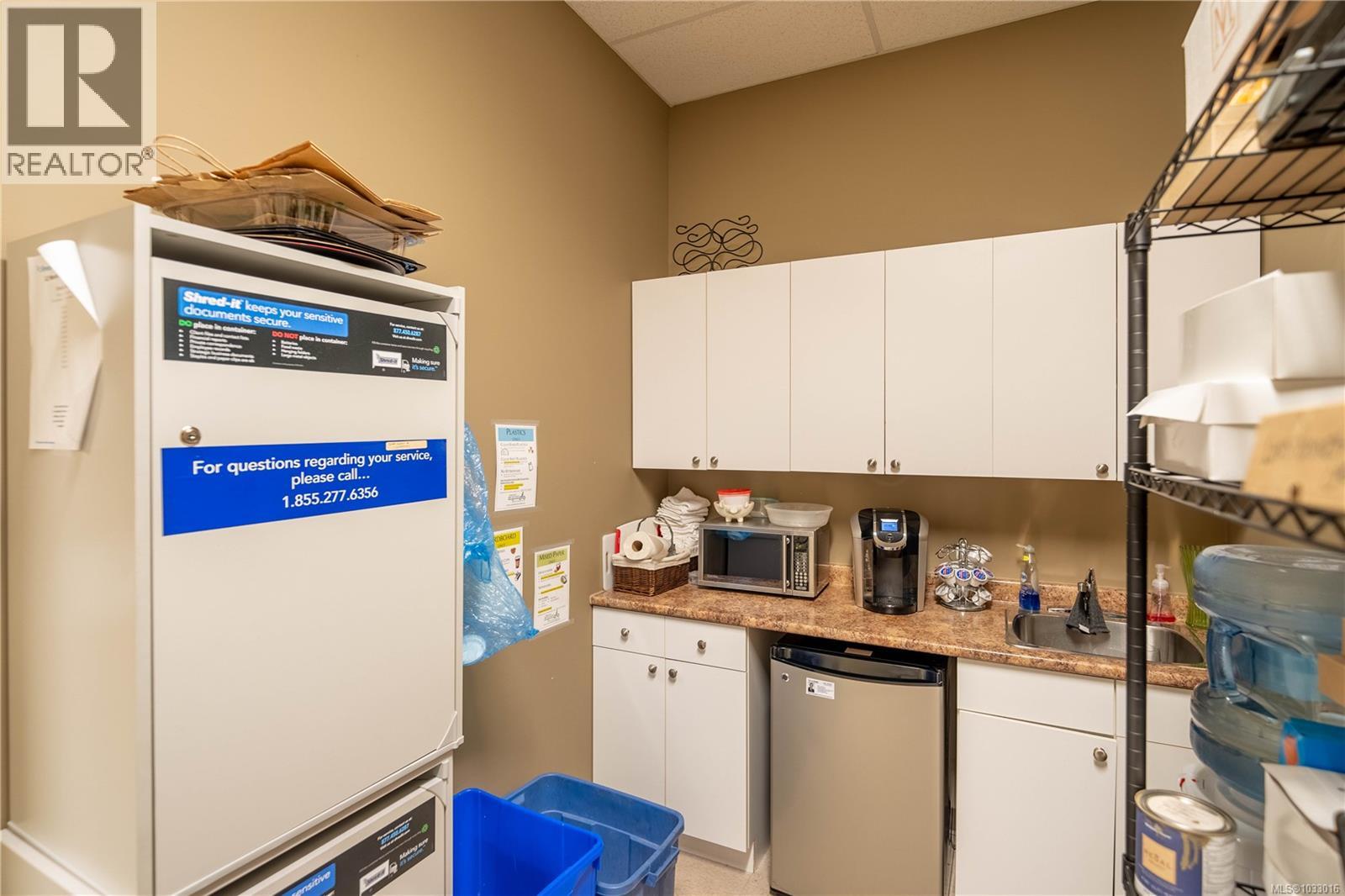 D 951 Canada Ave, Duncan, British Columbia  V9L 1V2 - Photo 16 - 1033016