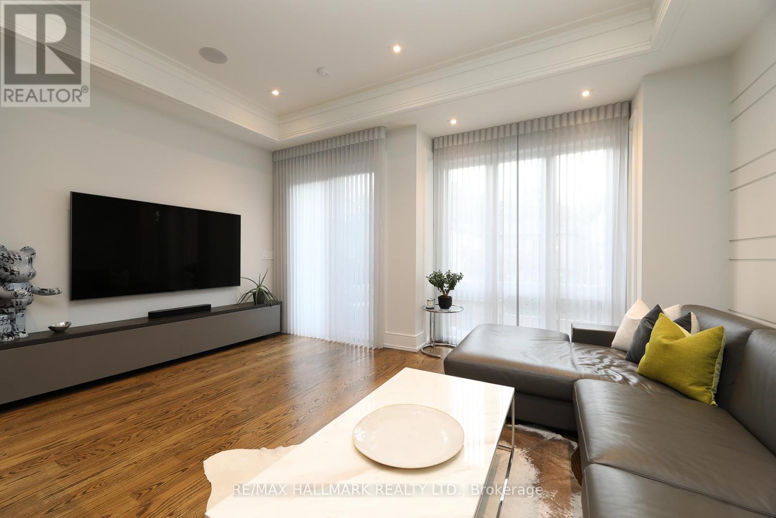 159 Roe Avenue, Toronto, Ontario  M5M 2J1 - Photo 19 - C13036484