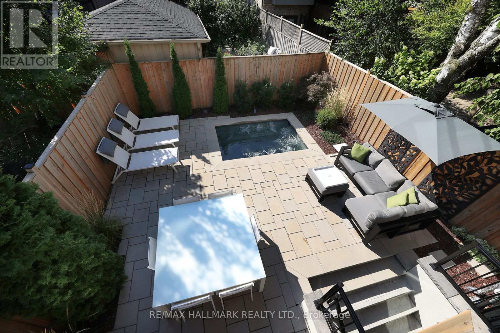 159 Roe Avenue, Toronto, Ontario  M5M 2J1 - Photo 2 - C13036484