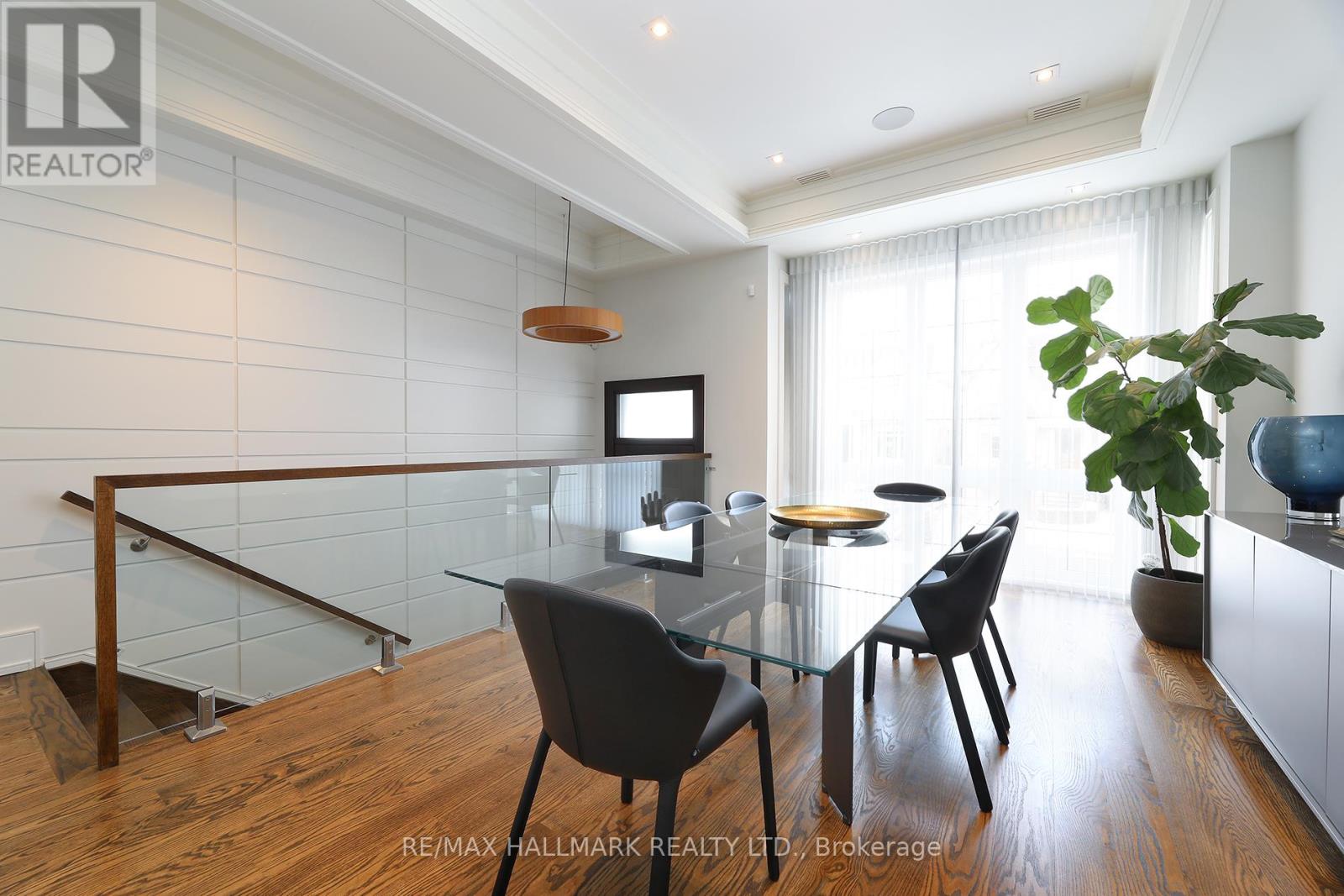 159 Roe Avenue, Toronto, Ontario  M5M 2J1 - Photo 4 - C13036484