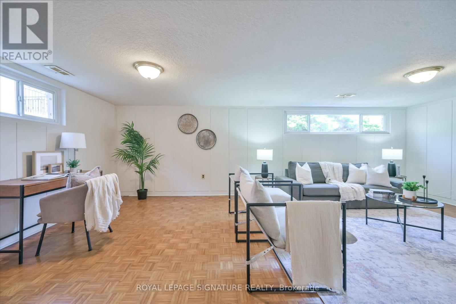 10 Gretna Avenue, Toronto, Ontario  M4A 2H4 - Photo 16 - C13036538