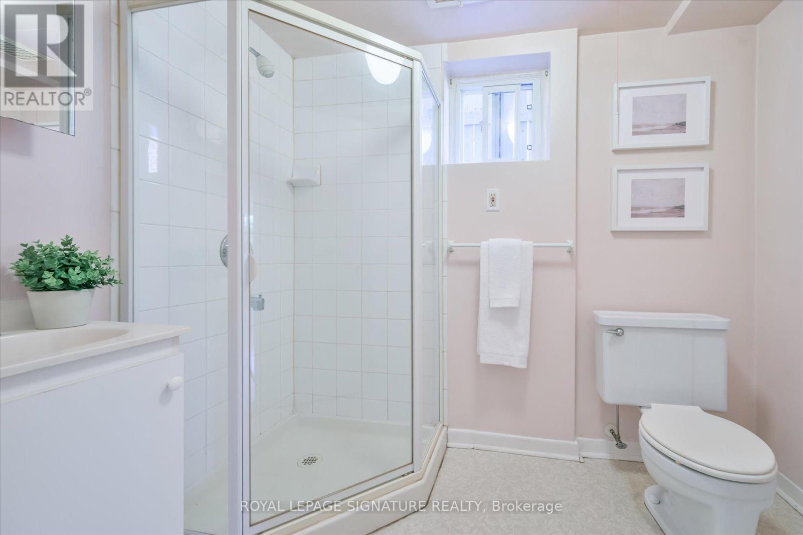 10 Gretna Avenue, Toronto, Ontario  M4A 2H4 - Photo 19 - C13036538