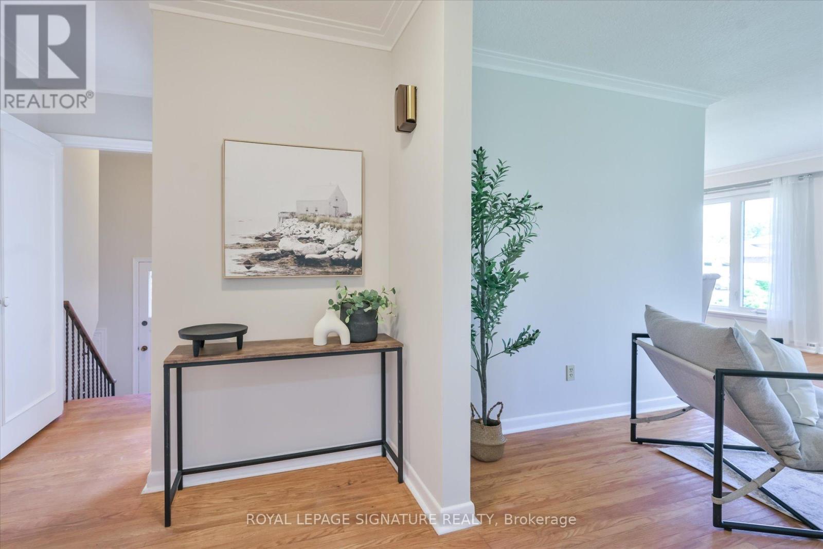 10 Gretna Avenue, Toronto, Ontario  M4A 2H4 - Photo 2 - C13036538