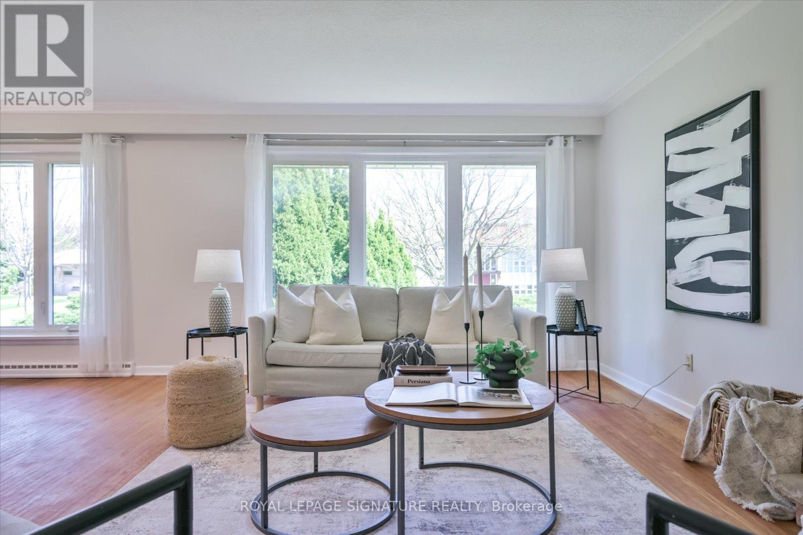 10 Gretna Avenue, Toronto, Ontario  M4A 2H4 - Photo 4 - C13036538