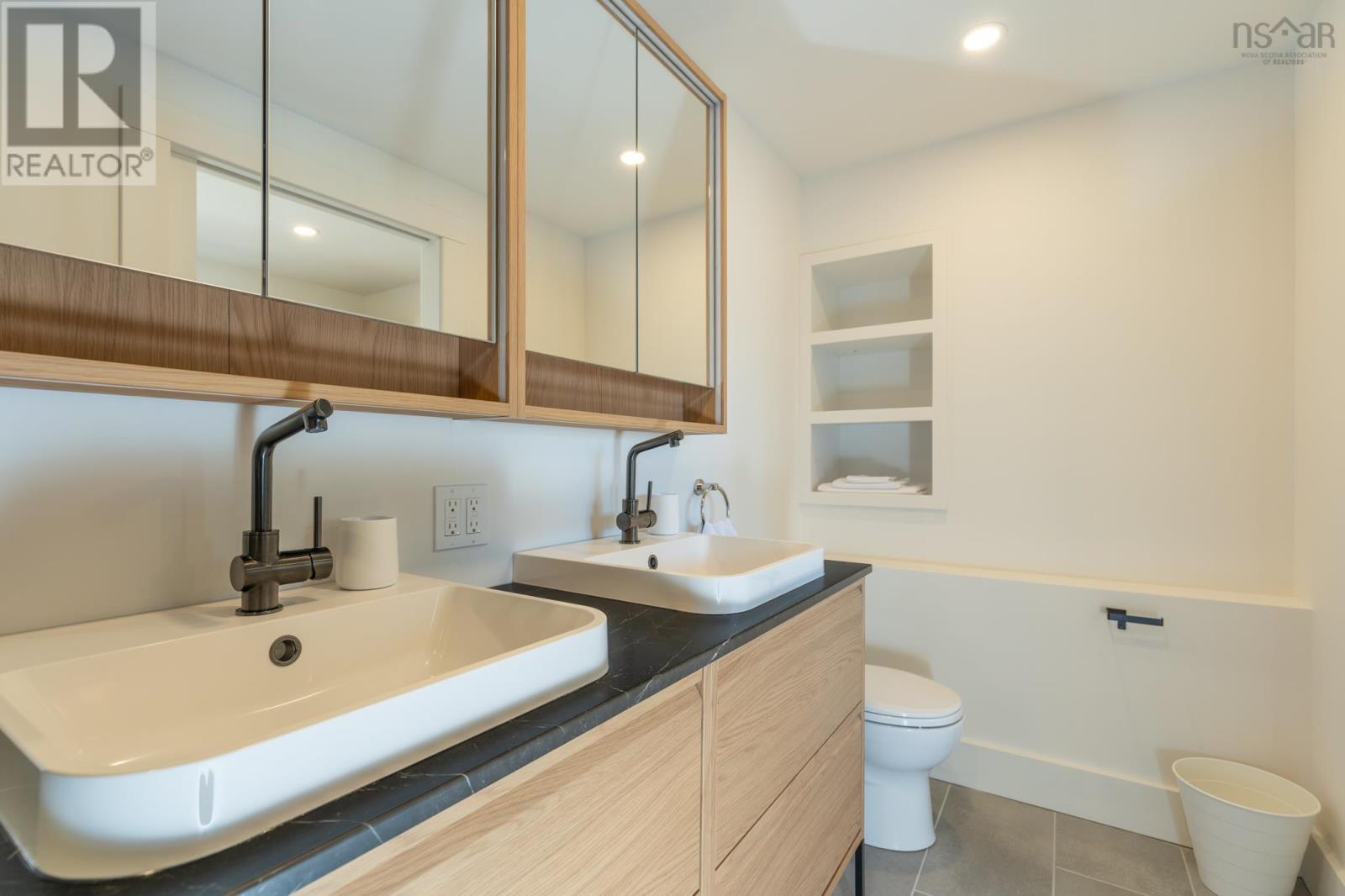 19 Cumberland Street, Yarmouth, Nova Scotia  B5A 5K4 - Photo 35 - 202608384