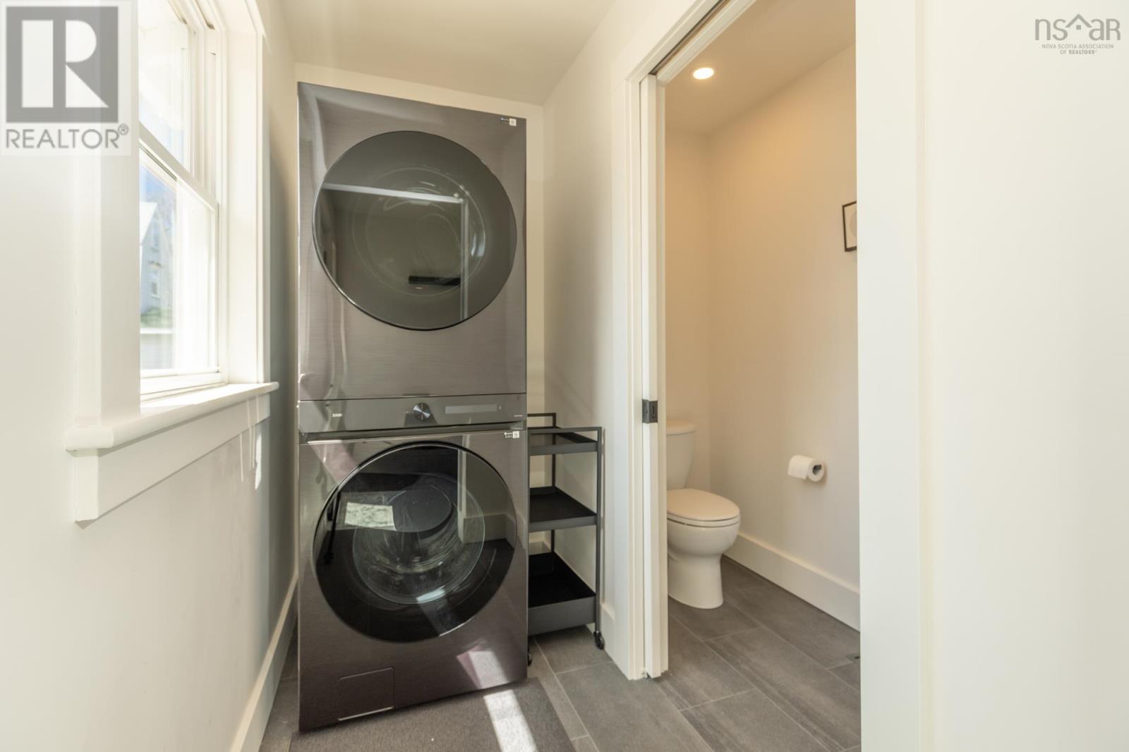 19 Cumberland Street, Yarmouth, Nova Scotia  B5A 5K4 - Photo 7 - 202608384