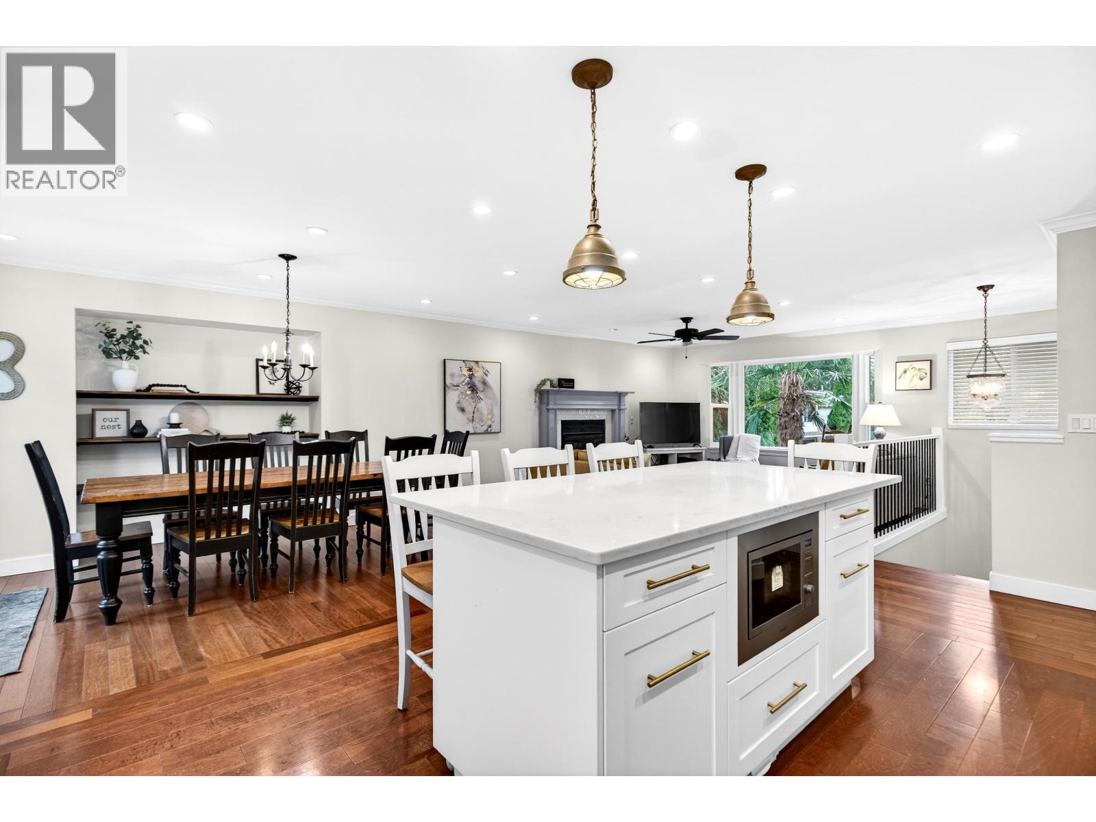 22707 Balabanian Circle, Maple Ridge, British Columbia  V2X 9N4 - Photo 11 - R3114997