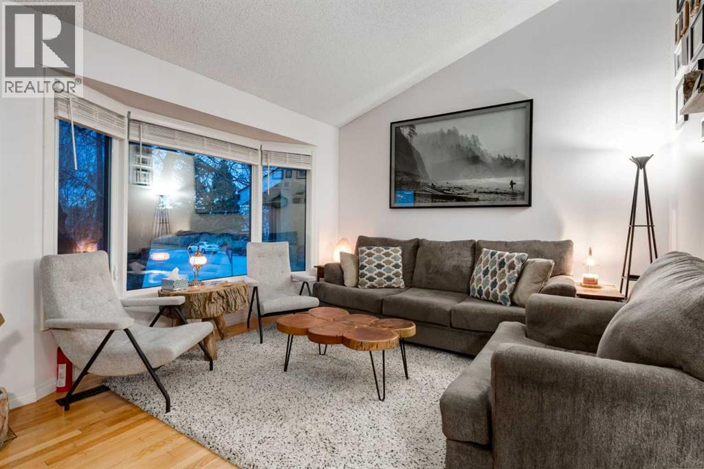 4 Cedarbrook Way Sw, Calgary, Alberta  T2W 3Y3 - Photo 4 - A2301727