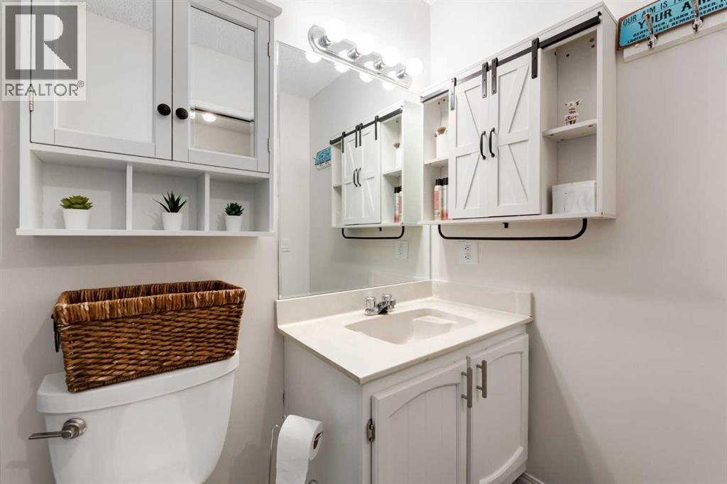 4 Cedarbrook Way Sw, Calgary, Alberta  T2W 3Y3 - Photo 22 - A2301727