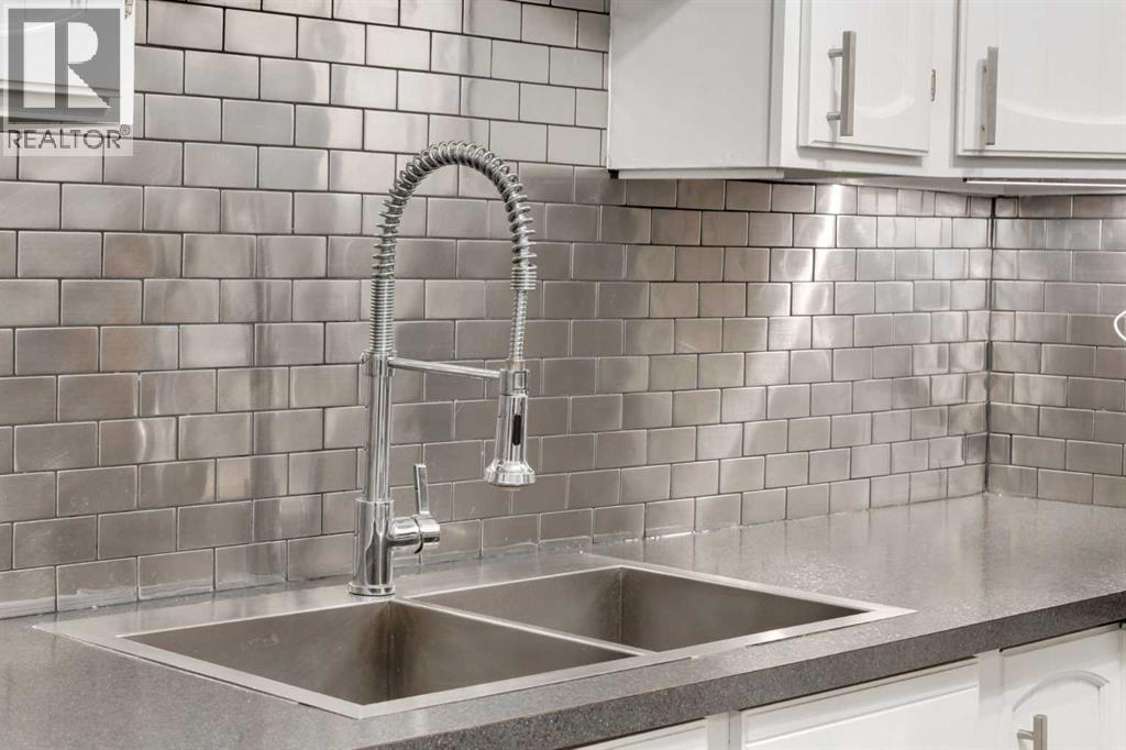 4 Cedarbrook Way Sw, Calgary, Alberta  T2W 3Y3 - Photo 13 - A2301727