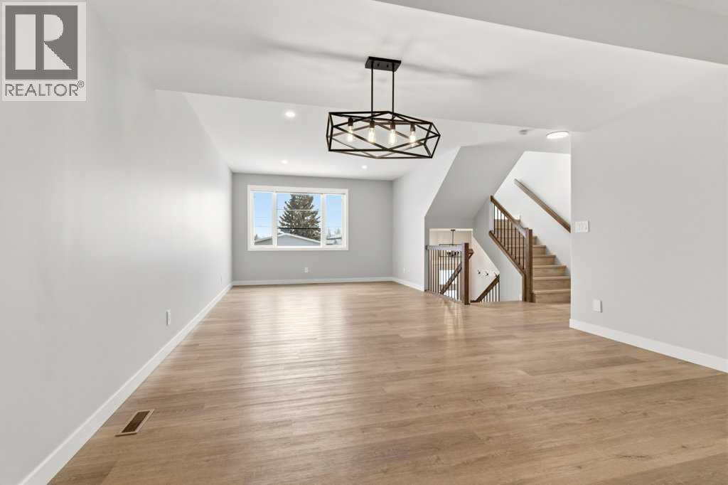 4307 48 Avenue, Sylvan Lake, Alberta  T4S 1N7 - Photo 11 - A2297723