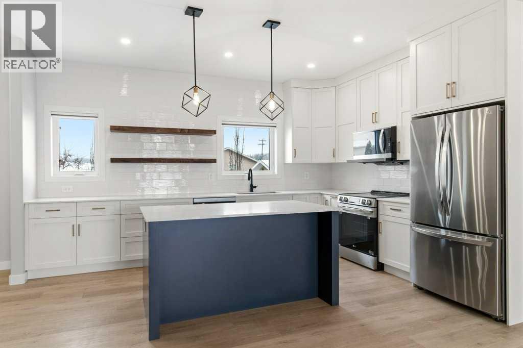 4307 48 Avenue, Sylvan Lake, Alberta  T4S 1N7 - Photo 5 - A2297723