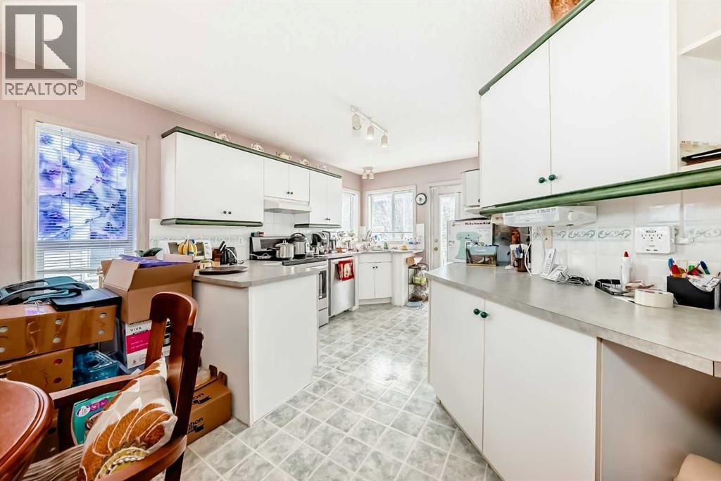 193 Somerset Drive Sw, Calgary, Alberta  T2Y 3K2 - Photo 5 - A2302301