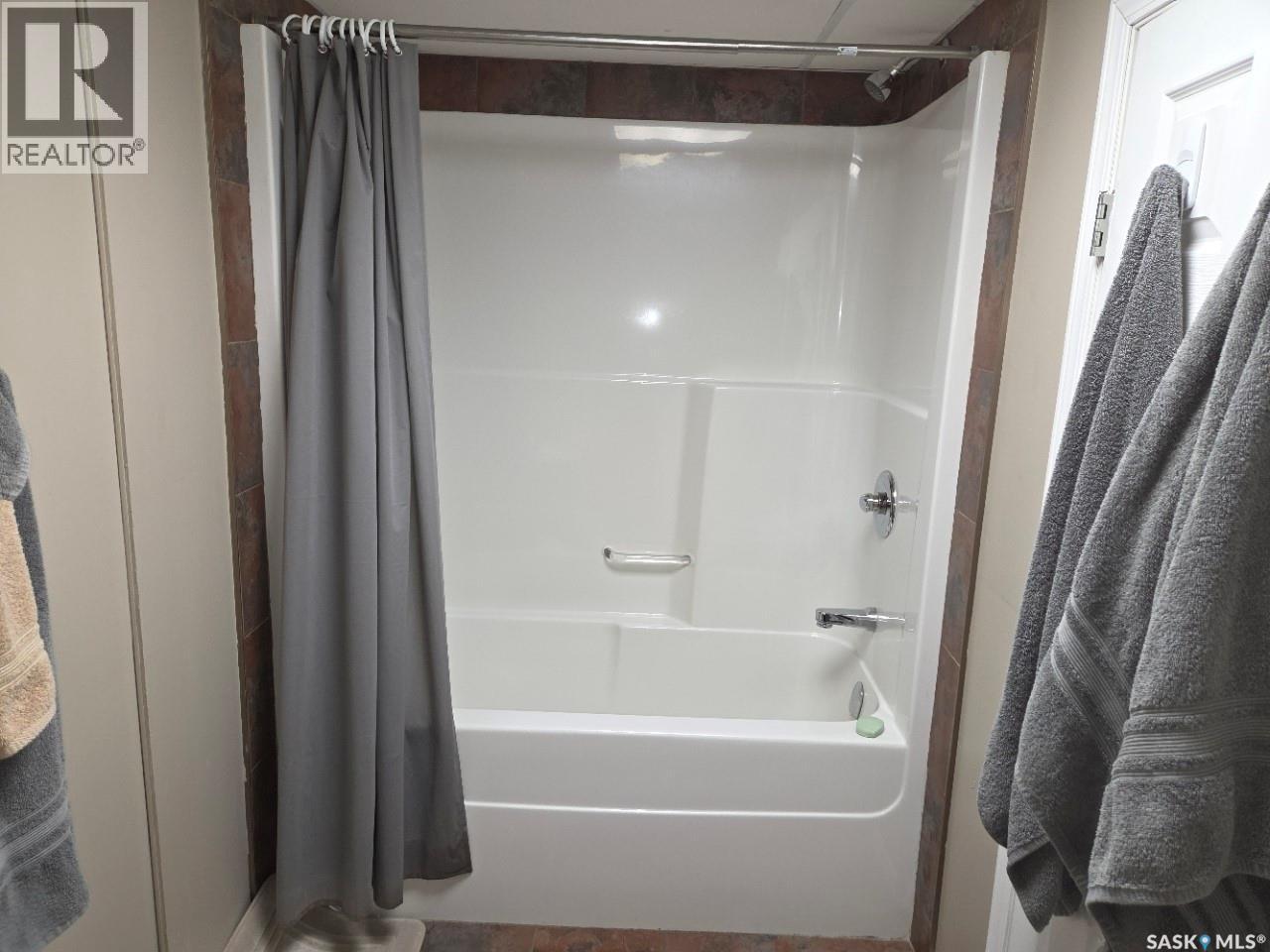 100 Railway Avenue, Middle Lake, Saskatchewan  S0K 2X0 - Photo 32 - SK033756