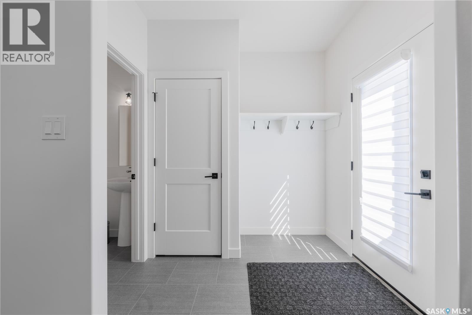 5617 Tutor Way, Regina, Saskatchewan  S4W 0N5 - Photo 14 - SK033522