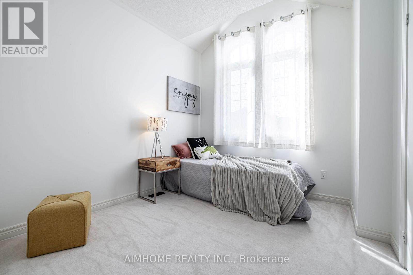 92 Radial Drive, Aurora, Ontario  L4G 0Z8 - Photo 18 - N13036476