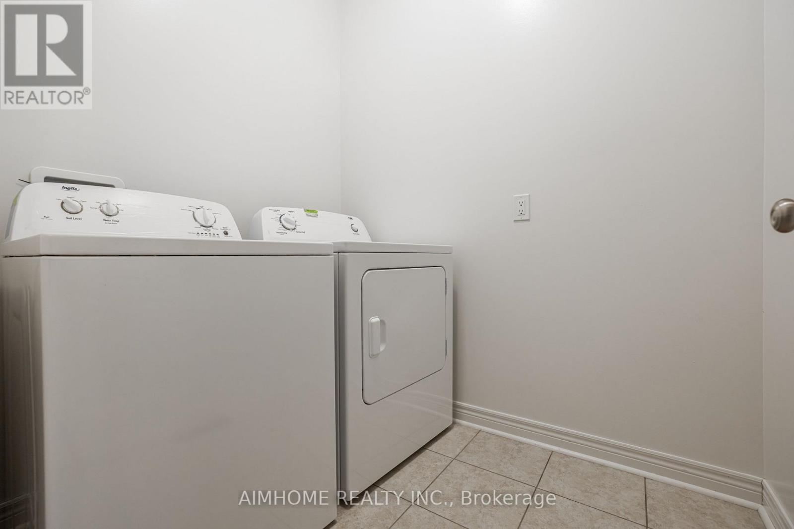 92 Radial Drive, Aurora, Ontario  L4G 0Z8 - Photo 24 - N13036476