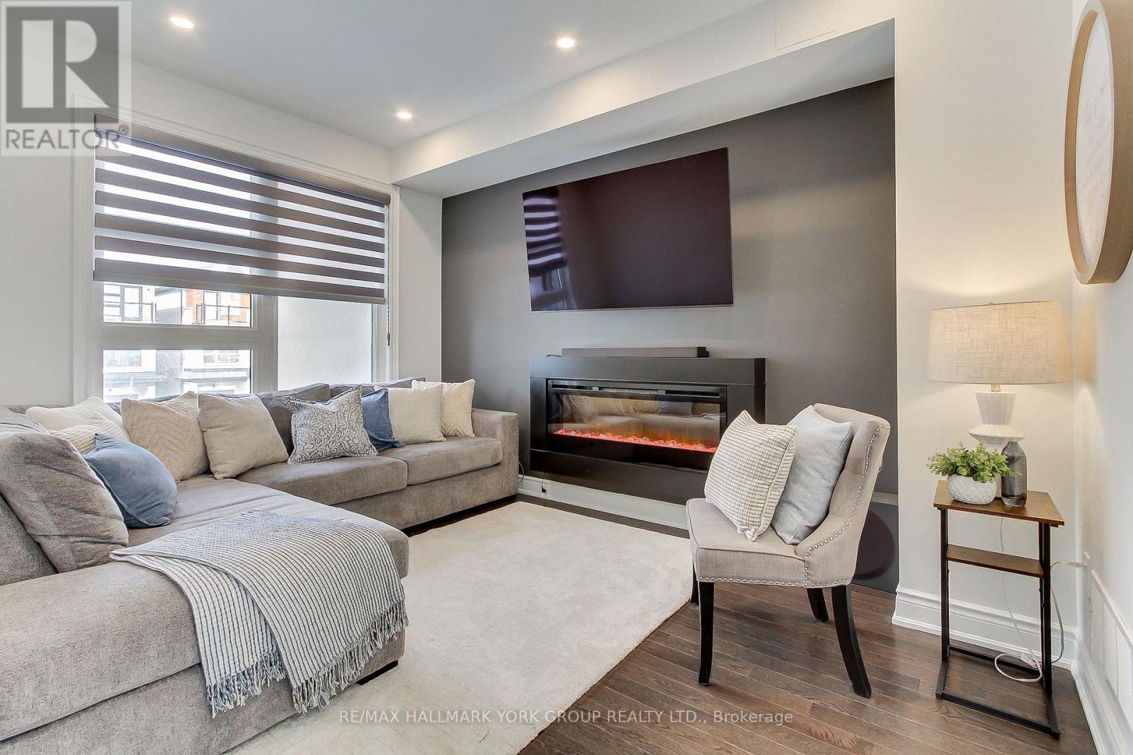 534 New England Court, Newmarket, Ontario  L3X 0M6 - Photo 11 - N13036524