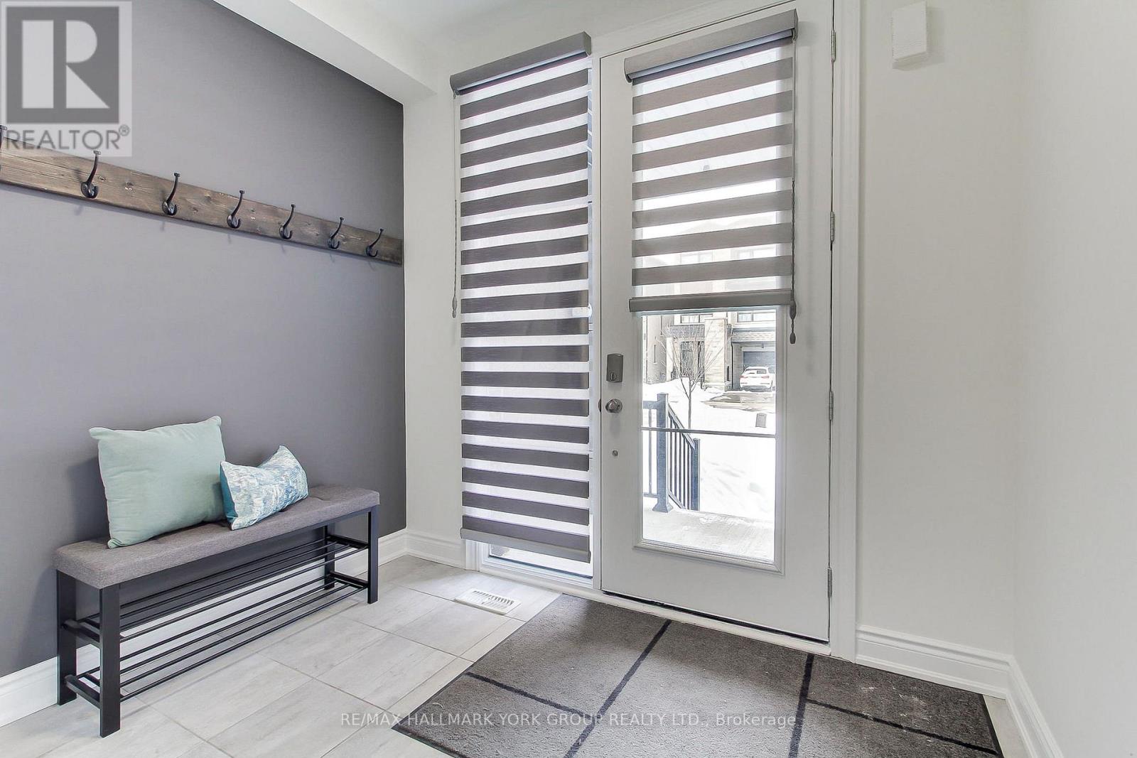 534 New England Court, Newmarket, Ontario  L3X 0M6 - Photo 5 - N13036524