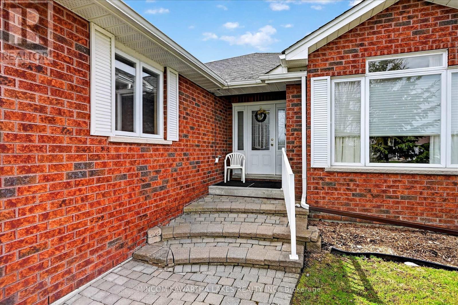 1643 Fair Avenue, Peterborough, Ontario  K9K 2R4 - Photo 4 - X12819744