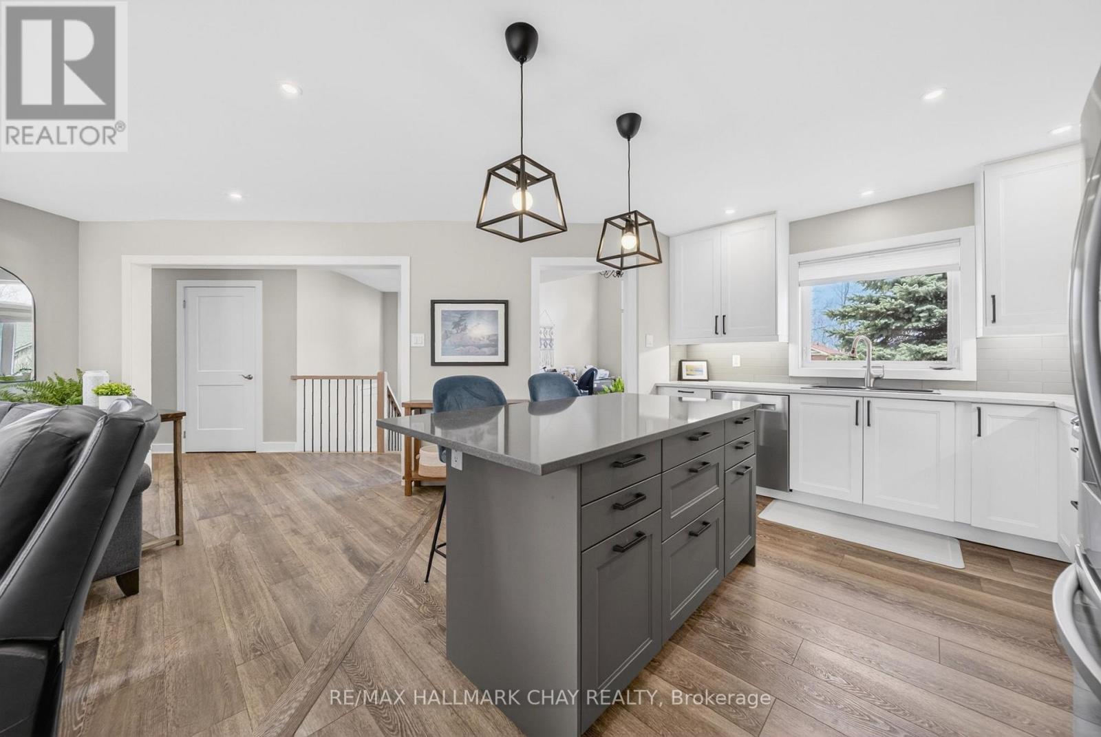 51 Mcdermitt Trail, Tay (Victoria Harbour), Ontario  L0K 2A0 - Photo 11 - S13036516