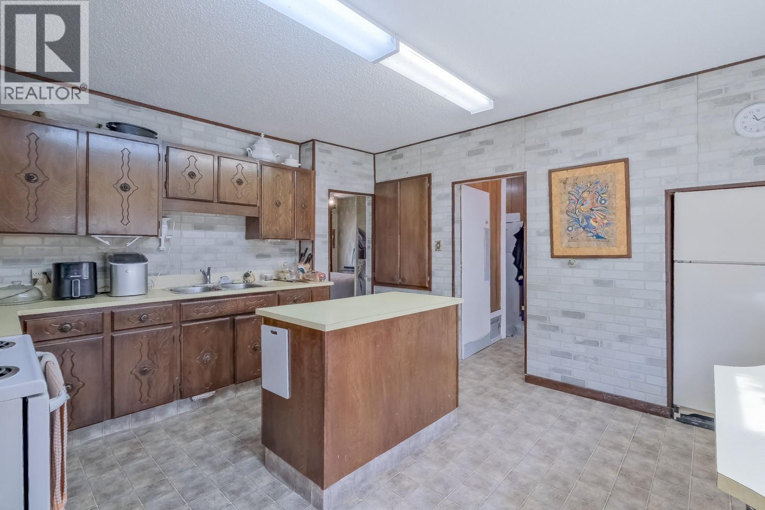 836 Government Street, Penticton, British Columbia  V2A 4T3 - Photo 6 - 10384627