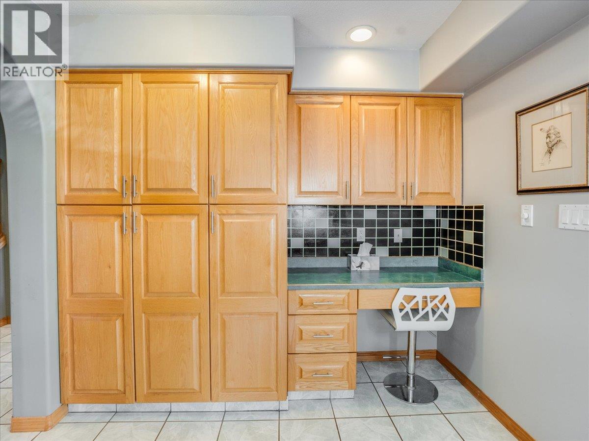 1063 Bridgeview Crescent, Castlegar, British Columbia  V1N 3H7 - Photo 35 - 10384172