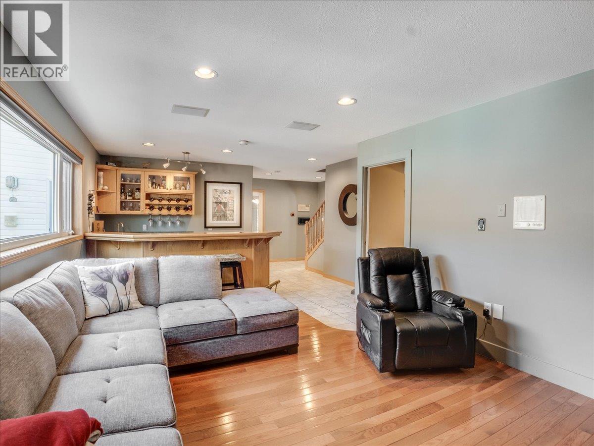 1063 Bridgeview Crescent, Castlegar, British Columbia  V1N 3H7 - Photo 47 - 10384172