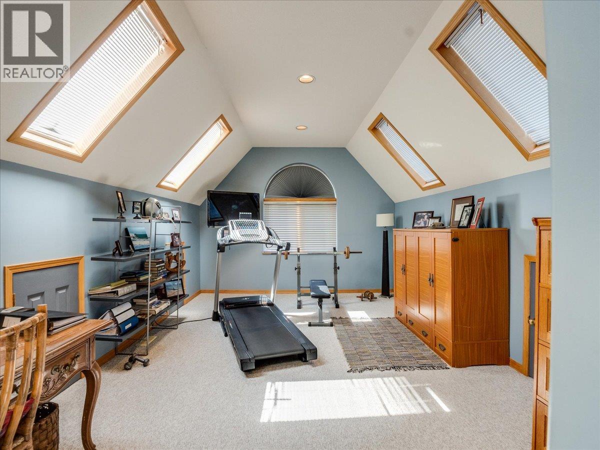 1063 Bridgeview Crescent, Castlegar, British Columbia  V1N 3H7 - Photo 72 - 10384172