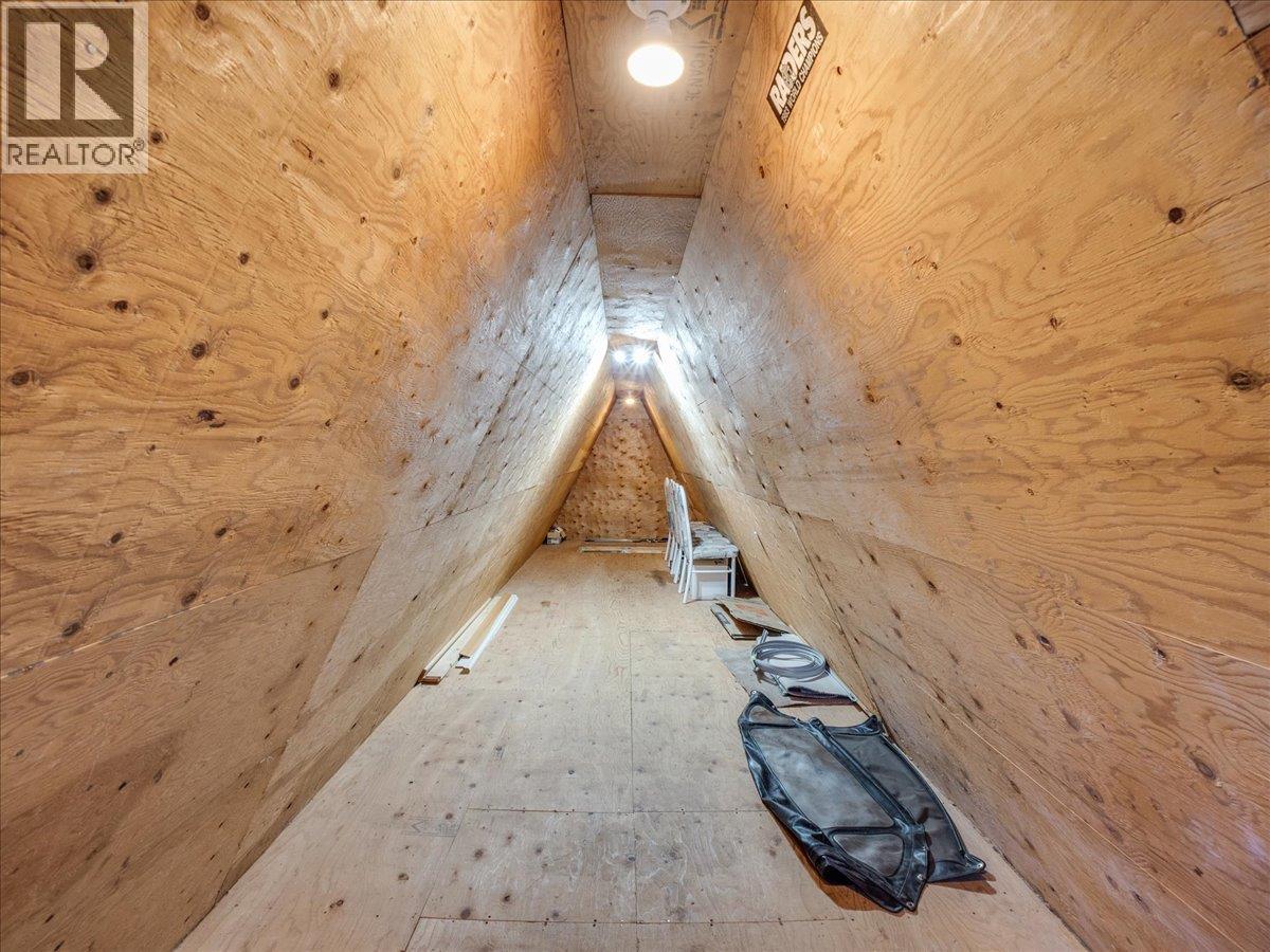 1063 Bridgeview Crescent, Castlegar, British Columbia  V1N 3H7 - Photo 92 - 10384172