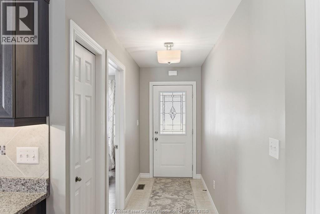 2505 Cypress Avenue, Windsor, Ontario  N8P 1Y4 - Photo 9 - 26009001