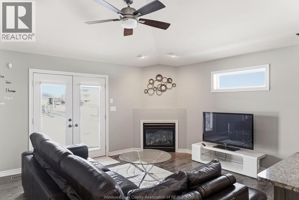2505 Cypress Avenue, Windsor, Ontario  N8P 1Y4 - Photo 18 - 26009001