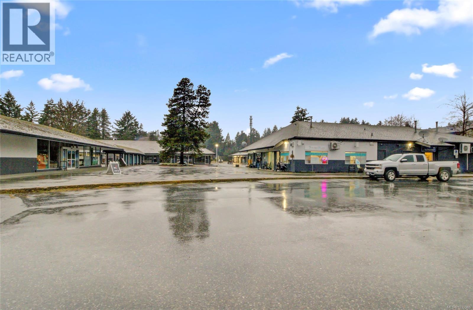 375 Nimpkish Dr, Gold River, British Columbia  V0P 1G0 - Photo 8 - 1032980