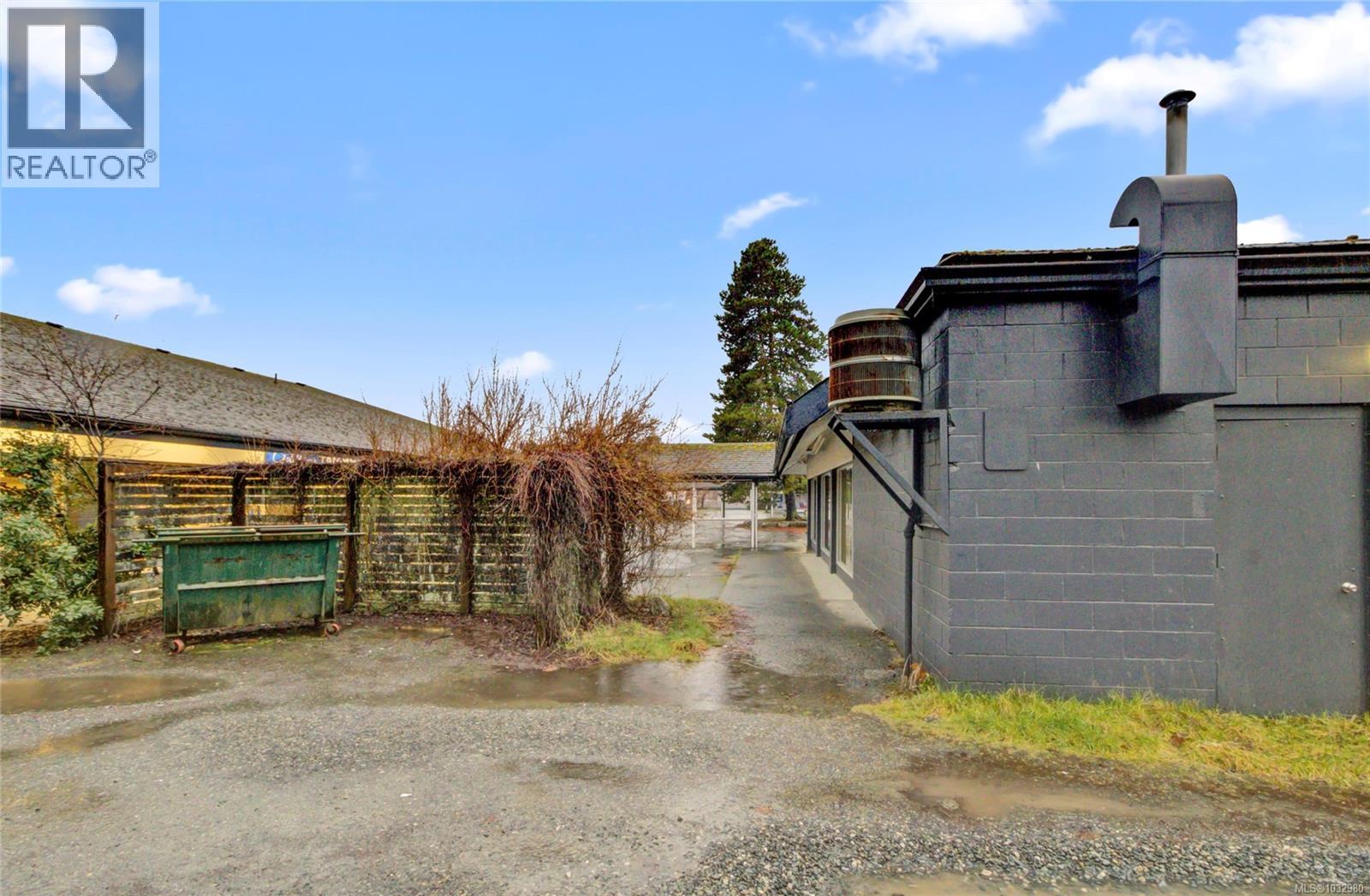 375 Nimpkish Dr, Gold River, British Columbia  V0P 1G0 - Photo 7 - 1032980