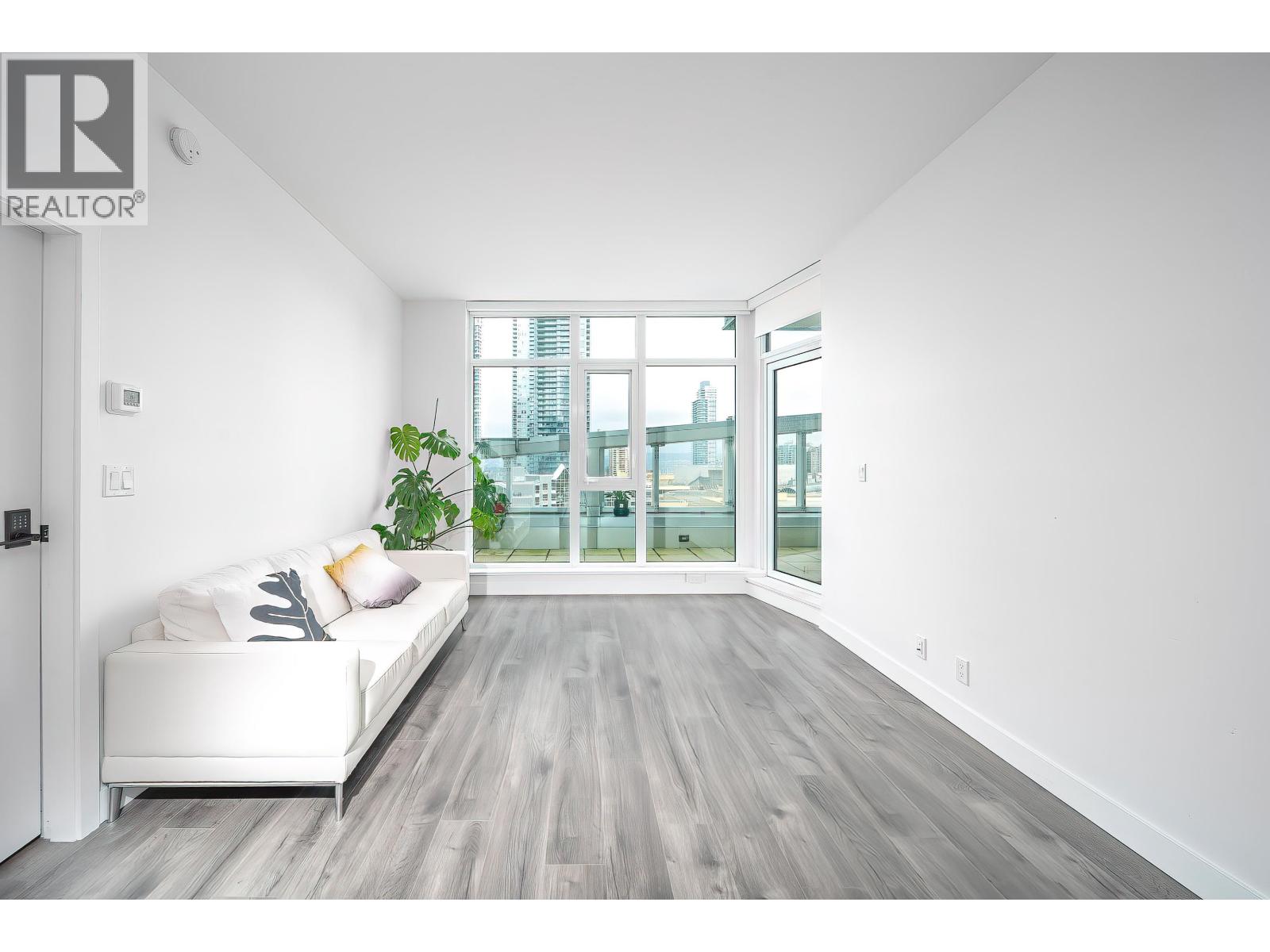 702 4458 Beresford Street, Burnaby, British Columbia  V5H 0J1 - Photo 7 - R3114423