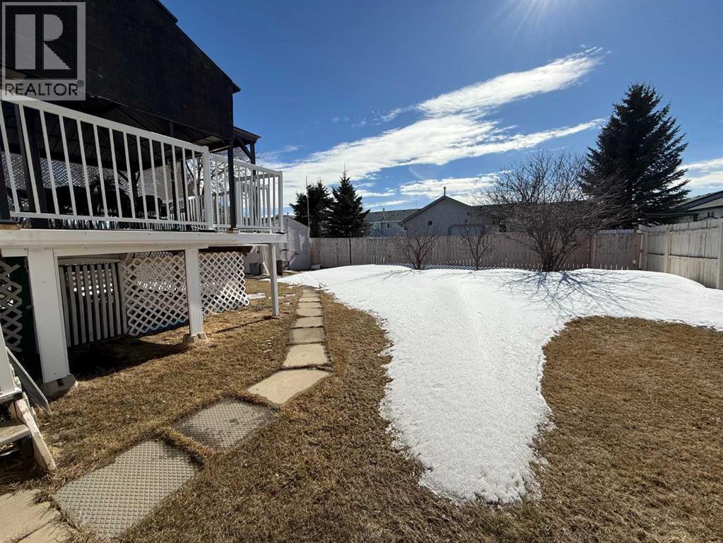 5905 61 Ave, Ponoka, Alberta  T4J 1T8 - Photo 28 - A2293879