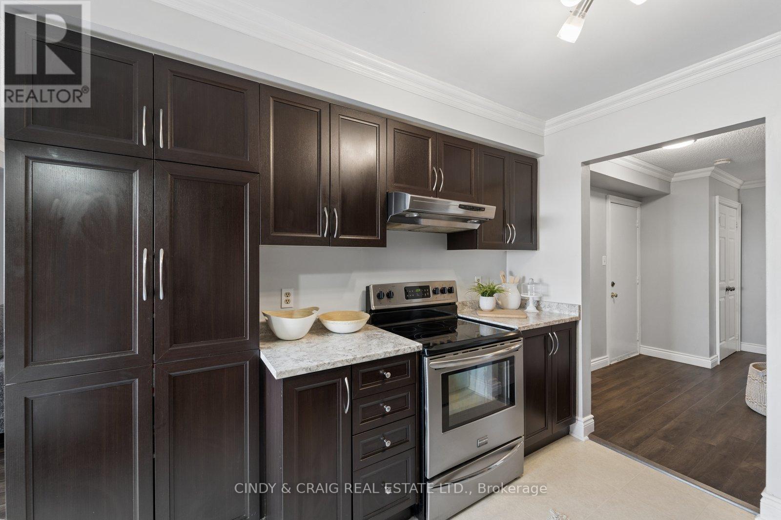 5 Mcmann Crescent, Clarington, Ontario  L1E 2H4 - Photo 6 - E13034800